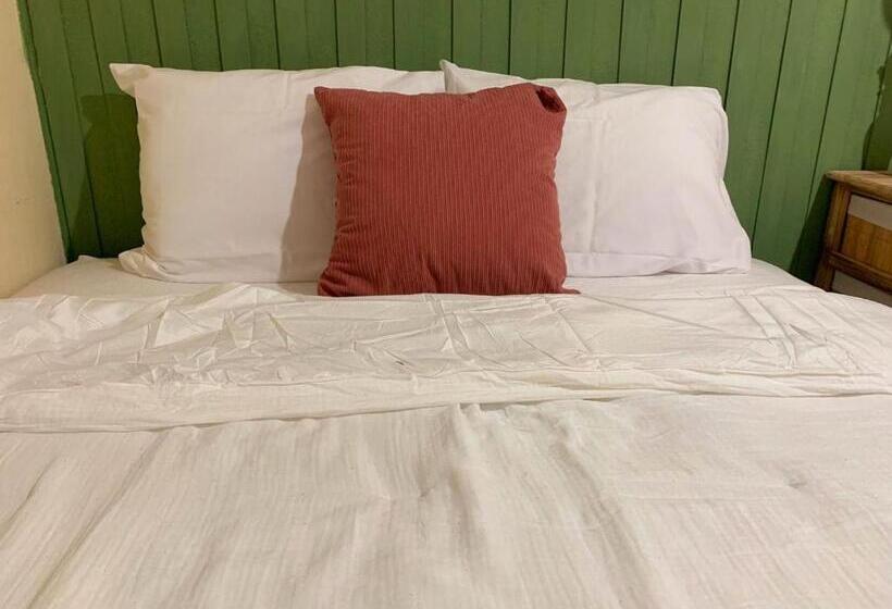 پانسیون Hostal Casa Antigua Santa Ana