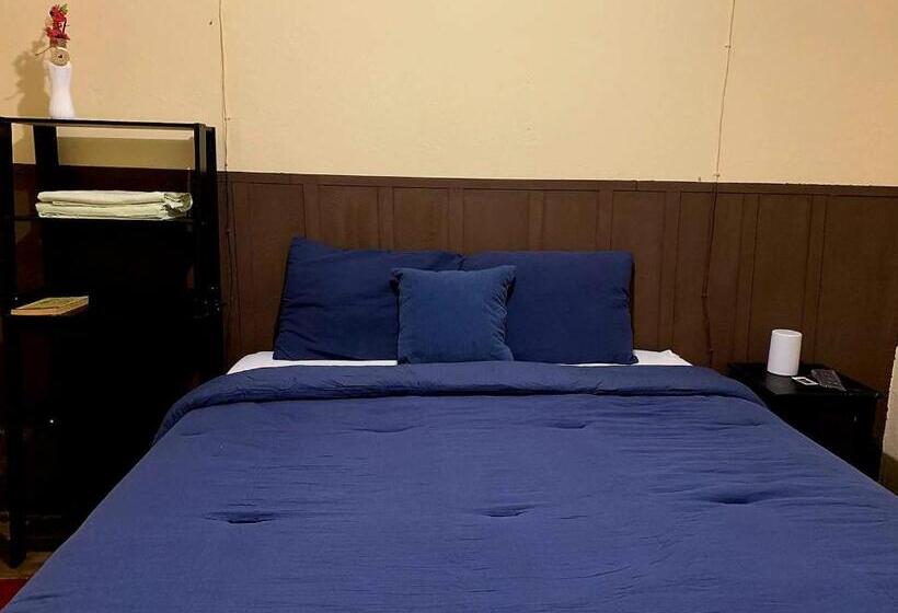 پانسیون Hostal Casa Antigua Santa Ana