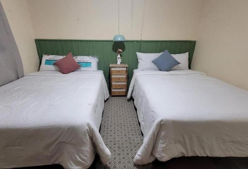 پانسیون Hostal Casa Antigua Santa Ana