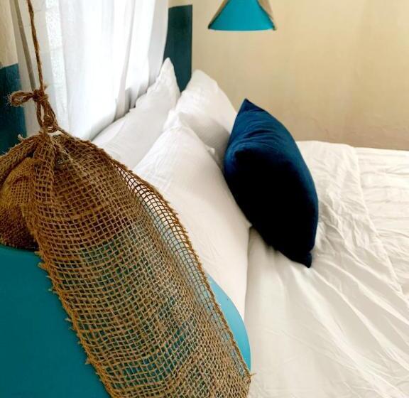 پانسیون Hostal Casa Antigua Santa Ana