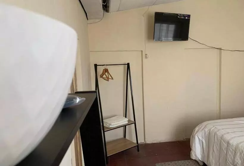 پانسیون Hostal Casa Antigua Santa Ana