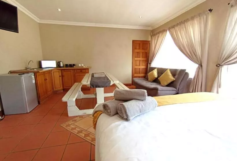 Majatalo Or Tambo Stay Unit 1