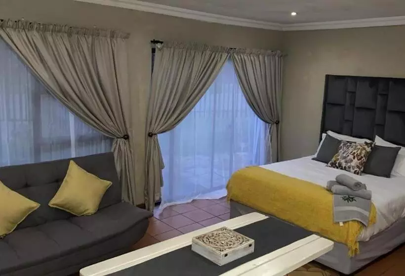 Majatalo Or Tambo Stay Unit 1