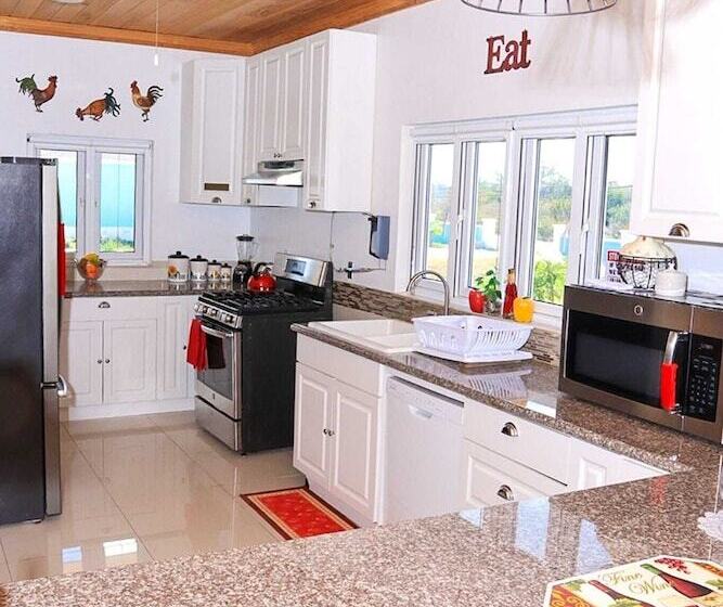 پانسیون Red Knot Manor