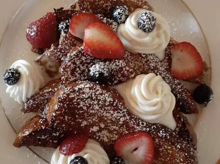 پانسیون Red Knot Manor