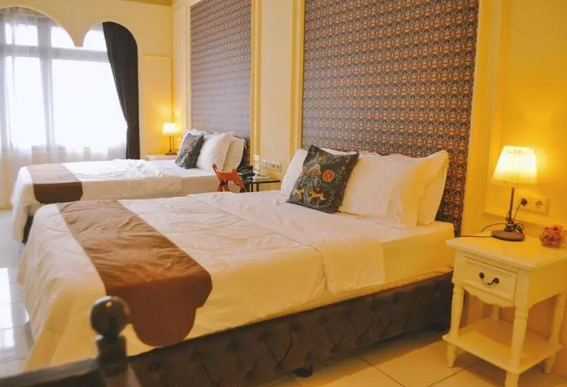 The Swarna Hotel Bayah Lebak