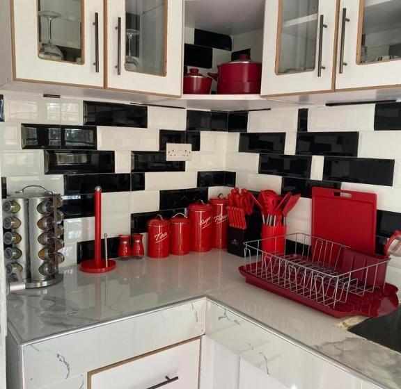 تختخواب و صبحانه Juston Homes Airbnb Kisii