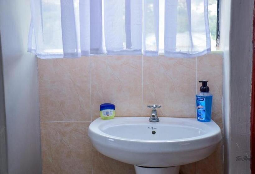 تختخواب و صبحانه Juston Homes Airbnb Kisii