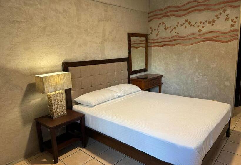 Casa Patricia Hotel & Resort