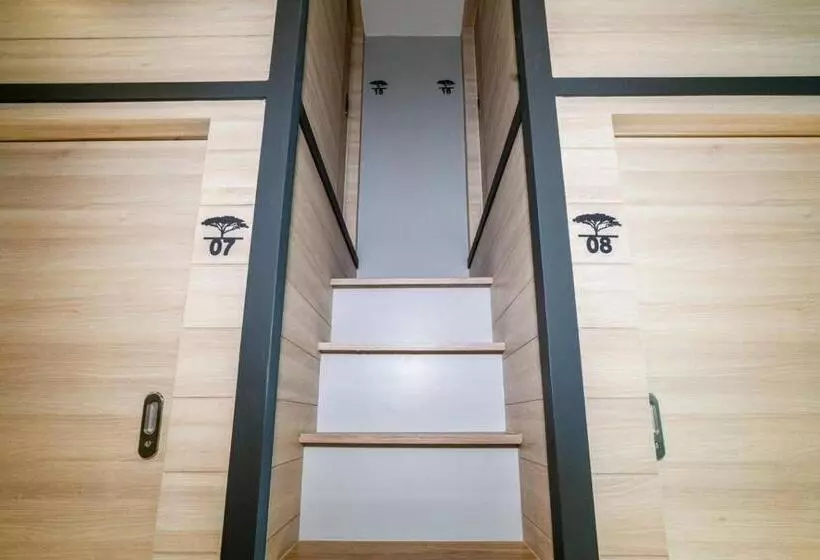 Hotelli Chainam Charmchuree Residences Cafe And Spa