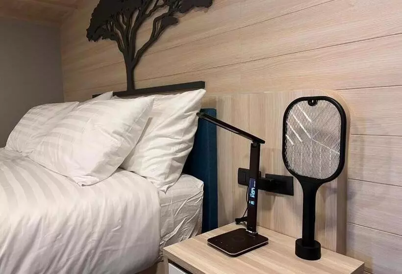 Hotelli Chainam Charmchuree Residences Cafe And Spa