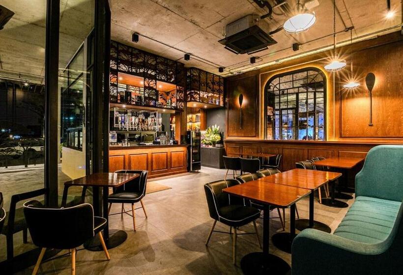 Hotel Chainam Charmchuree Residences Cafe And Spa