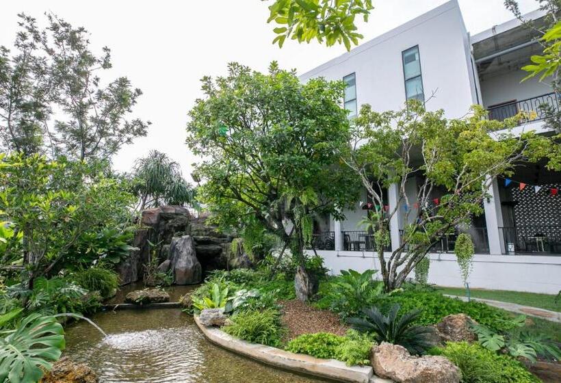 Otel Chainam Charmchuree Residences Cafe And Spa