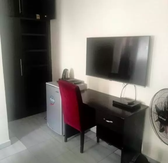 هتل Crystal Suites