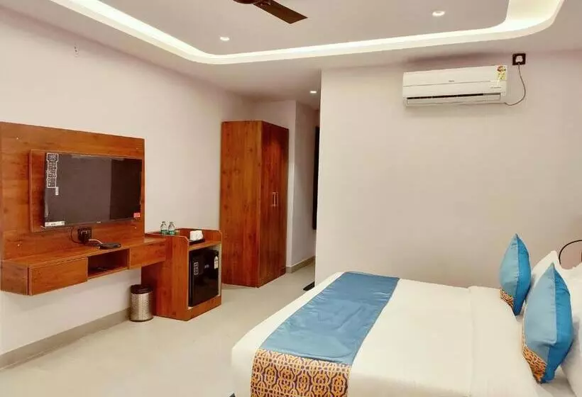 Hotelli Emerald Suites