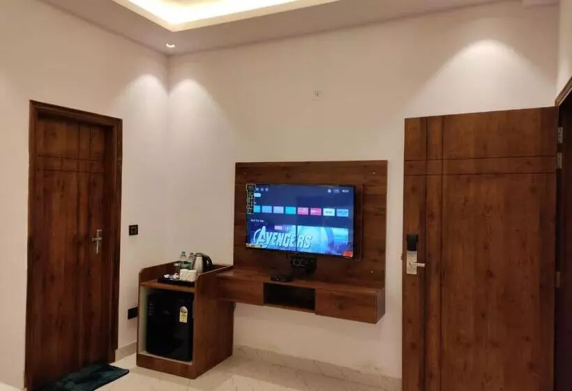 Hotelli Emerald Suites