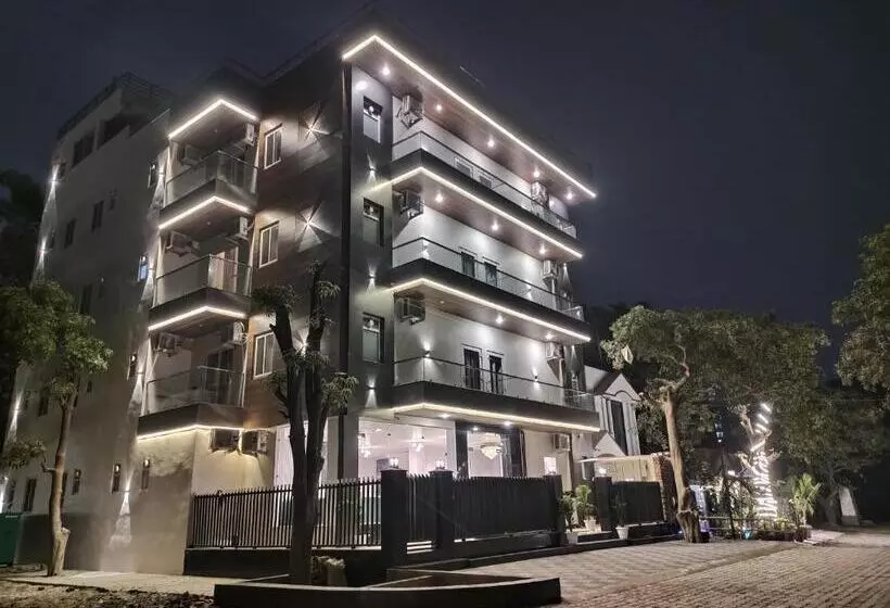 Hotelli Emerald Suites