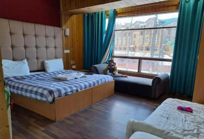 ホテル Inn gulmarg