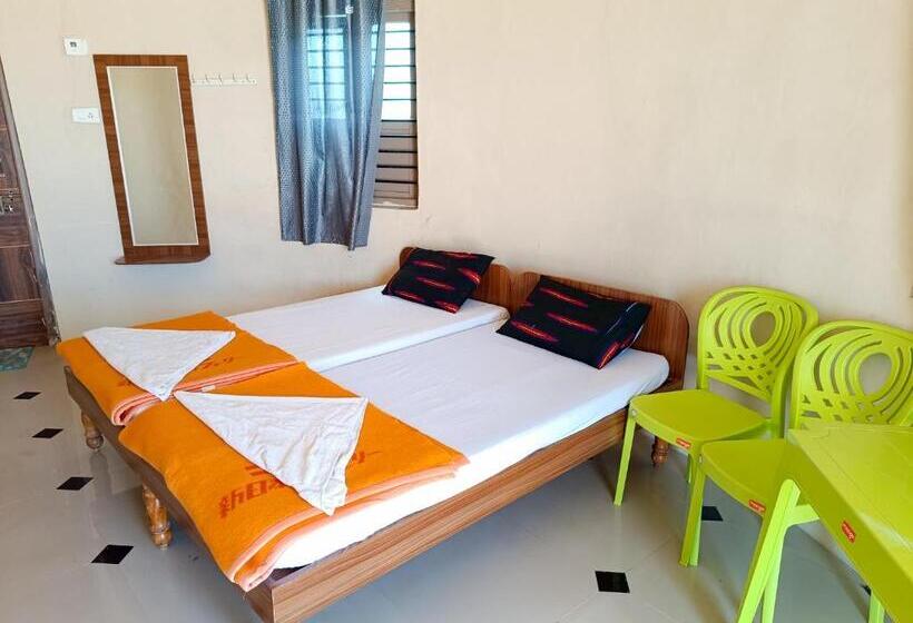 בית מלון כפרי Dholavira Tourism Resort