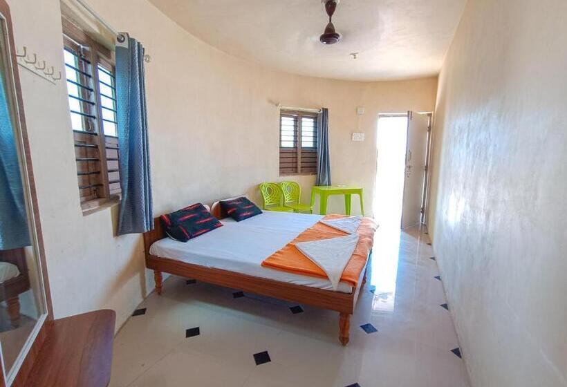 בית מלון כפרי Dholavira Tourism Resort