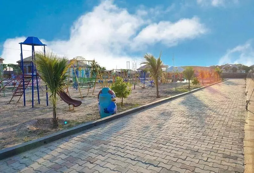 ホテル Dholavira Tourism Resort