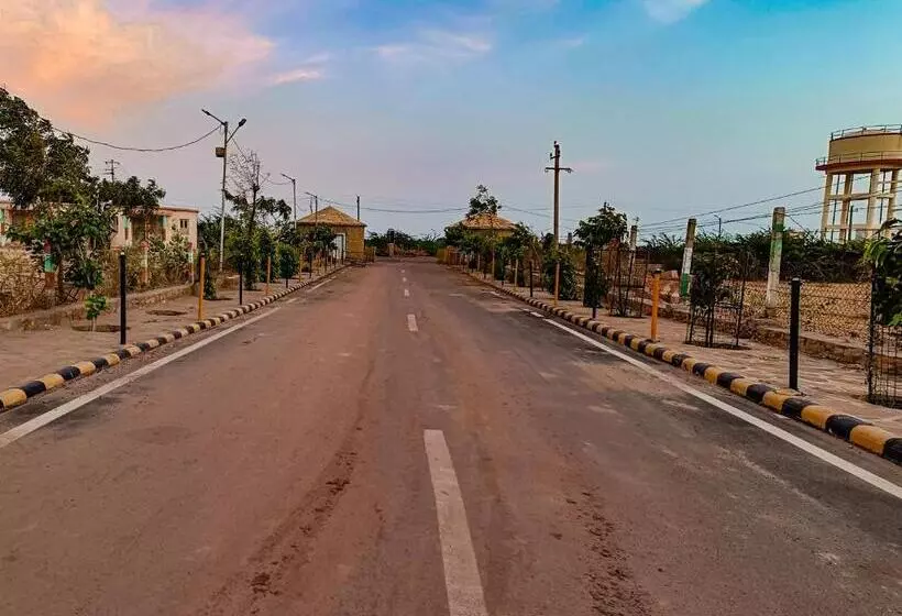 ホテル Dholavira Tourism Resort