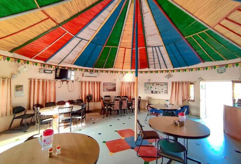 בית מלון כפרי Dholavira Tourism Resort