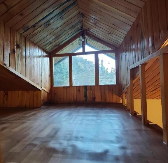 בית מלון כפרי The Woodpecker Inn Jibhi