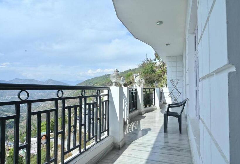 Hotel Vasundhara Palace