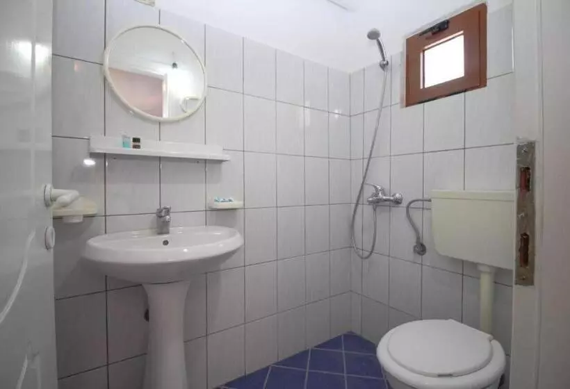 ペンション Rooms To Let Spiropali