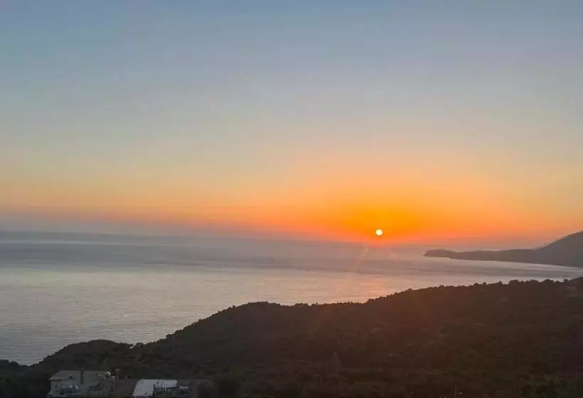 ペンション Rooms To Let Spiropali