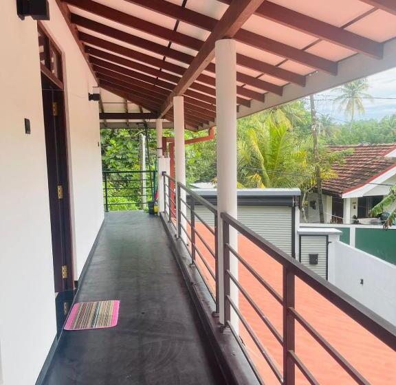 بنسيون Sandy Beach Bloom