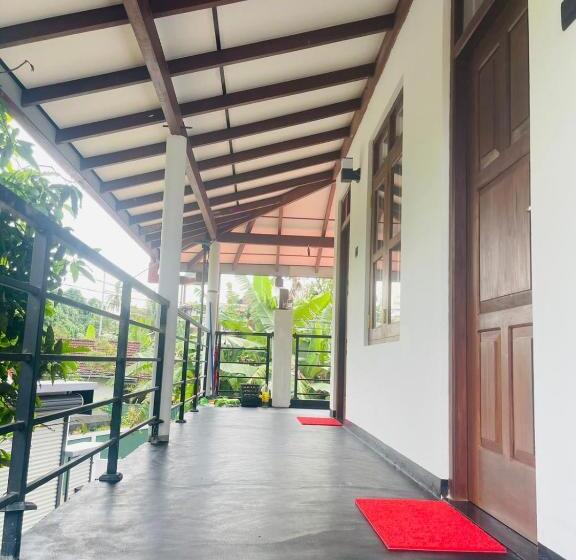 بنسيون Sandy Beach Bloom