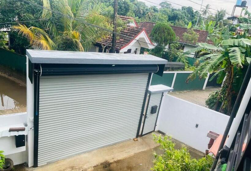 بنسيون Sandy Beach Bloom