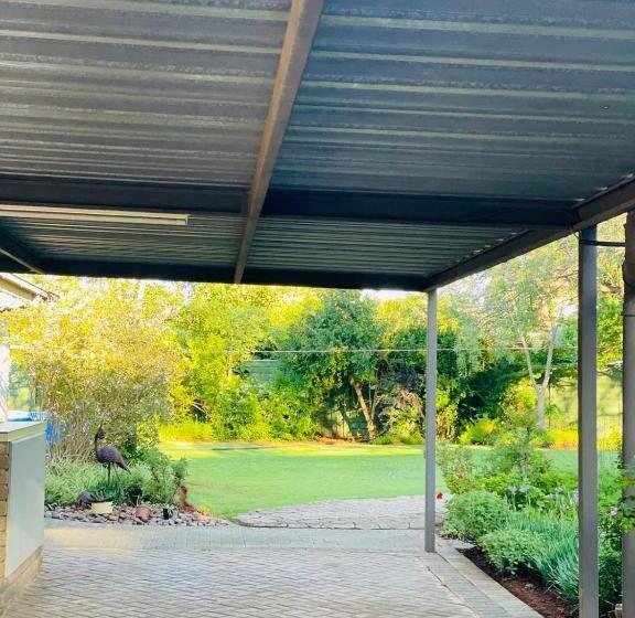 Пансион The M Pire Cottage