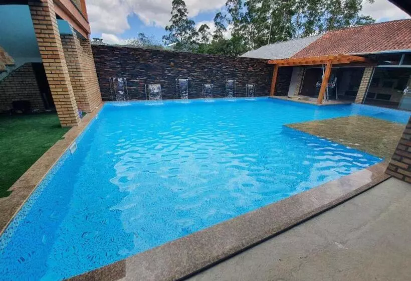 ユースホステル Tia Zani