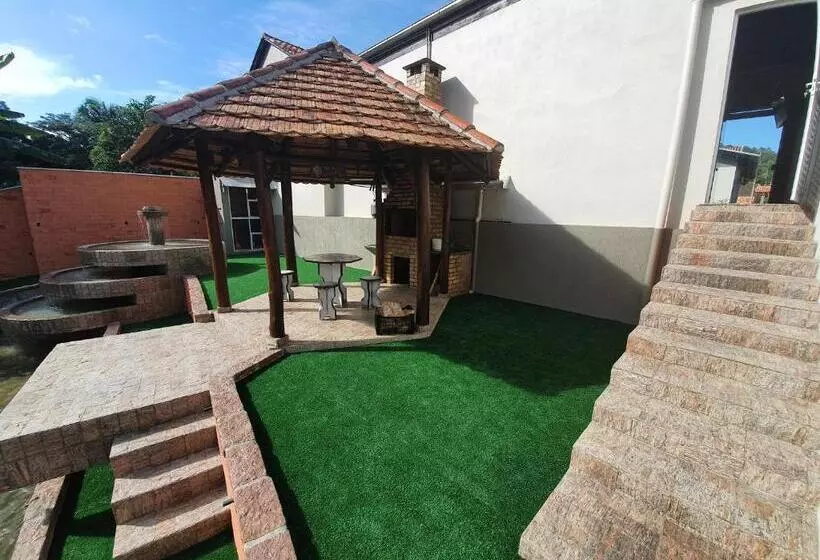 ユースホステル Tia Zani