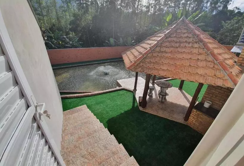 ユースホステル Tia Zani