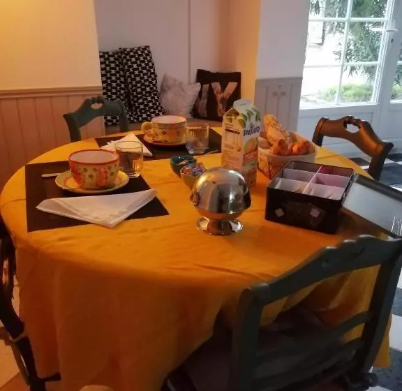 Aamiaismajoitus (B&B) Au Logis De Véchillot