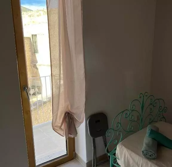 تختخواب و صبحانه Intra Moenia