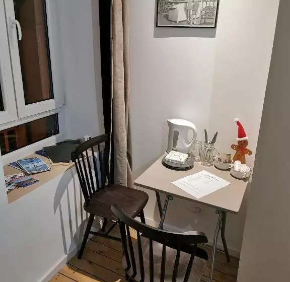 ベッドアンドブレックファースト La Chambre De Pousse