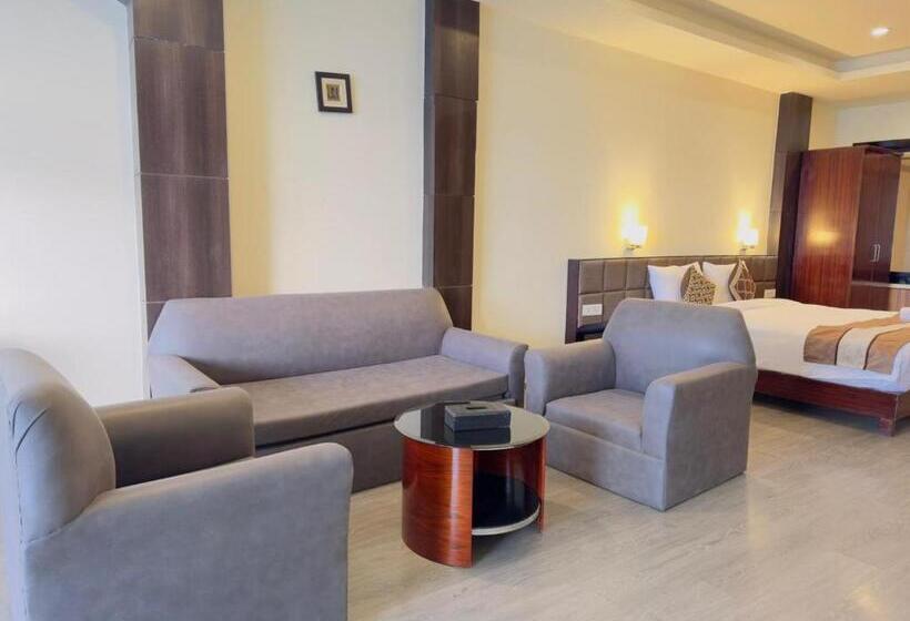 هتل Staynest Gangtok 100 Meter From Mall Road