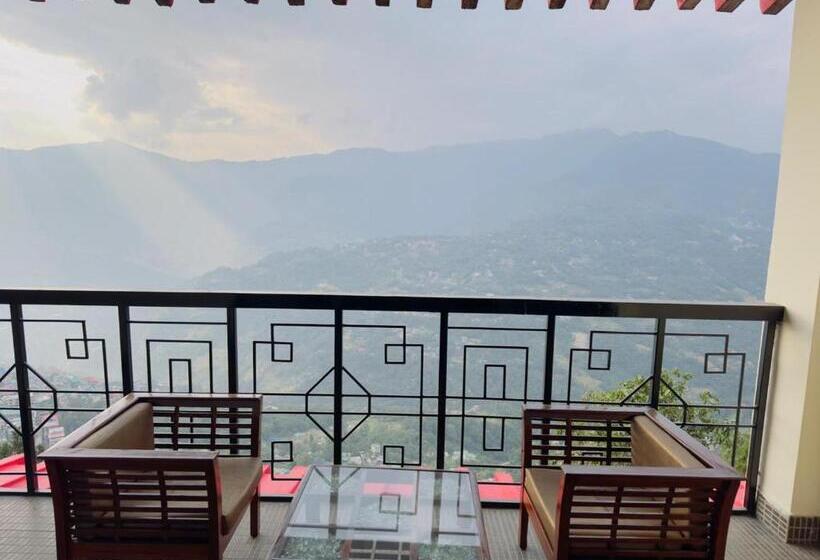 هتل Staynest Gangtok 100 Meter From Mall Road