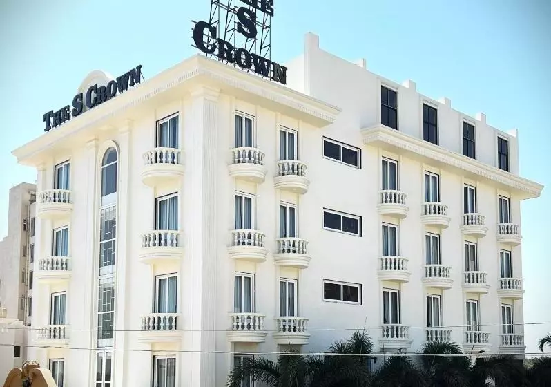 Hotelli The S Crown Somnath