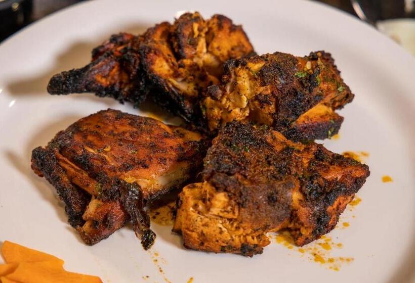 Отель Zions Airport