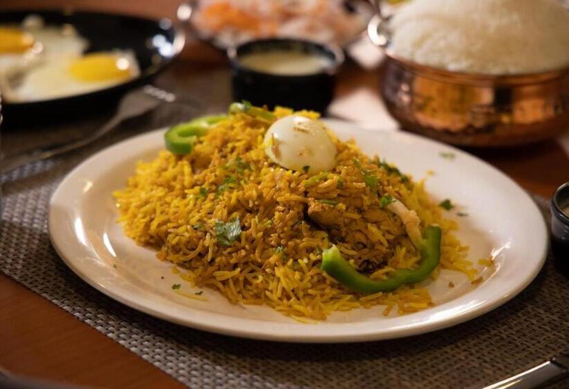 Отель Zions Airport