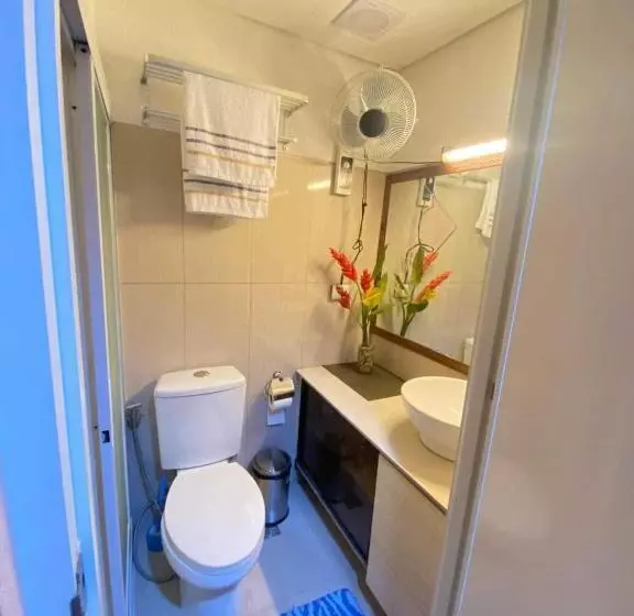 Macc Staycation Shell Residences Moa