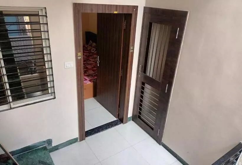 ペンション Anand Yatri Grah   Home Stay, Ujjain