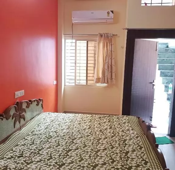 ペンション Anand Yatri Grah   Home Stay, Ujjain