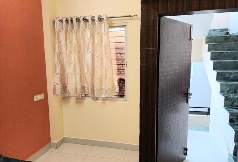 پانسیون Anand Yatri Grah   Home Stay, Ujjain